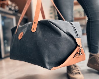 Weekender Duffle Bag: Waxed Canvas & Leather