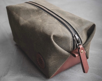 Toiletry Bag: Waxed Canvas & Leather