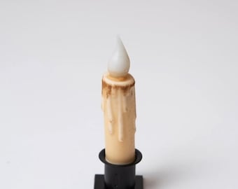 Vela cónica rústica de crema con temporizador, 4,5", sumergida en cera, funciona con pilas