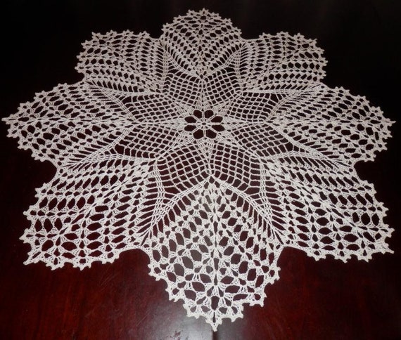 ECRU STAR Round 23 100/% Cotton Lovely Real Handmade Crochet Doily