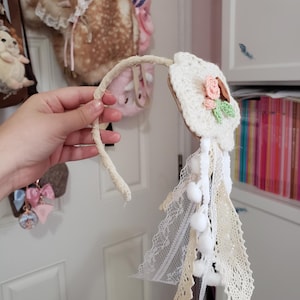 Rustic Scalloped floral leaf headband with lace trims pompom