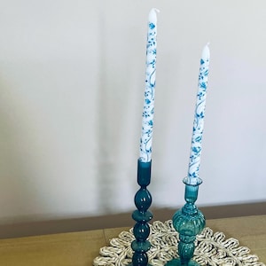 Hand-Painted Floral Taper Candle – Blue Flower Design – Soy Wax – 25cm Decorative Dinner Candle – Gift – Set of 1 or 2