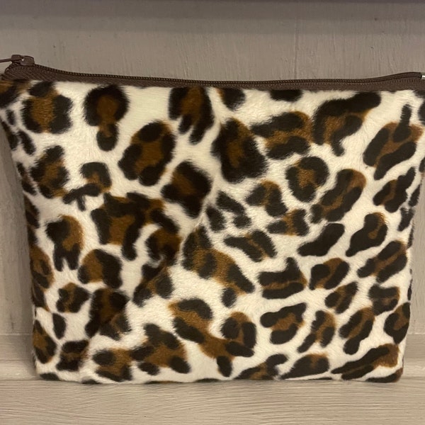 Giraffe Faux Fur MakeUp Bag | Furry MakeUp Pouch | Animal Print Cosmetic Bag | Leopard Fur Make Up Bag | Velvet Zipper Pouch