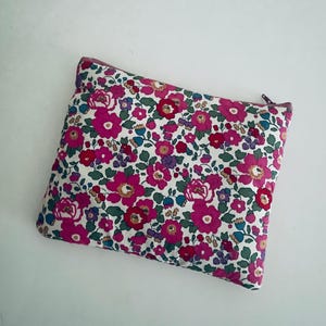 Roze Betsy bloemen vintage stoffen make-uptasje tasje gemaakt van Liberty-stof