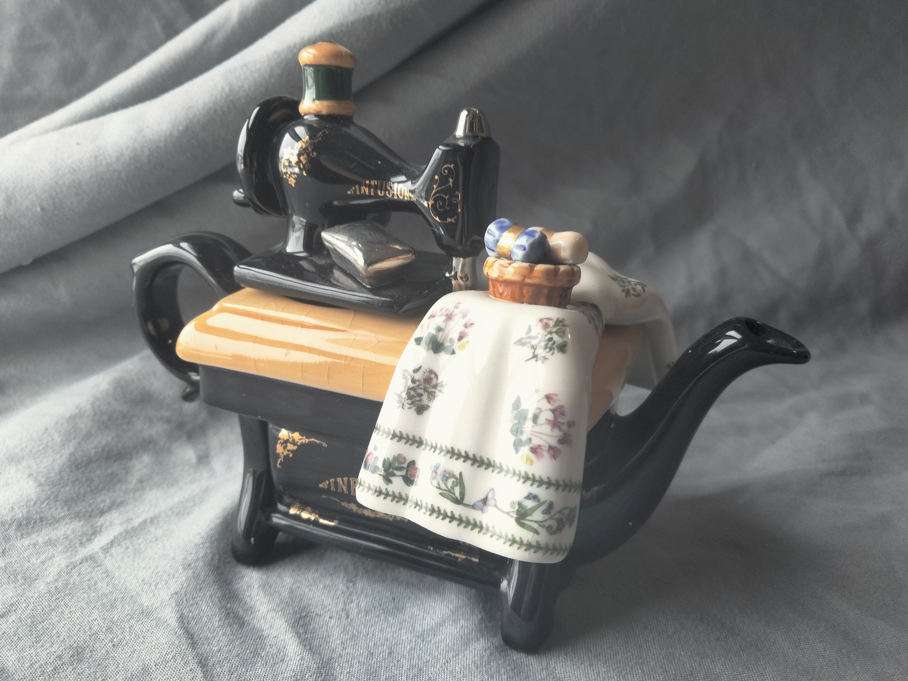 Vintage Cardew Teapot Sewing Machine - Etsy