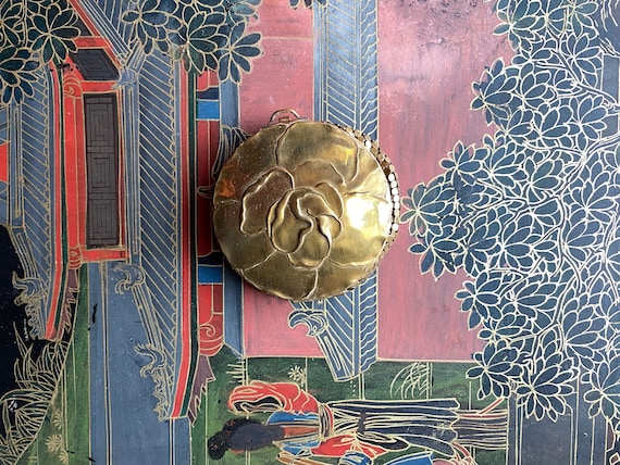 19th Century Vintage Compact Antique Brass Vanity Decor Floral 