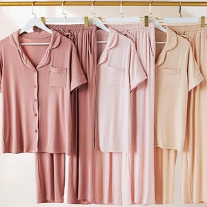 Personalised Bride Bridesmaids Pjs, Bridal Party Modal Pyjamas Short Sleeve & Long Pants Wedding Pajama Set Silky Soft Champagne Rose Blush