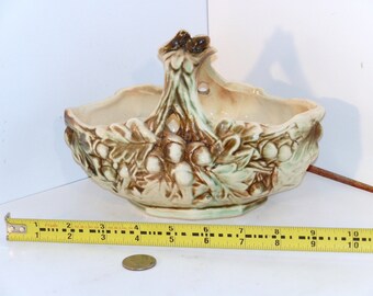 Vintage McCoy acorn design ceramic basket, mint condition