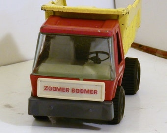 Zoomer Boomer Road King Dump Truck, in good Vintage condition rare 2 year production 1970 and 71