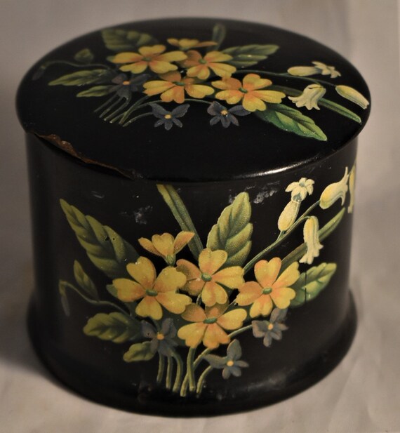 Antique French Chinoiserie Powder Box and Swan Do