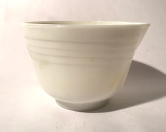 Vintage 1950s Hamilton Beach Pyrex Milk Glass Mixing Bowl 6.5 inch diameter/Mid Century Kitchen Magic/Made in USA