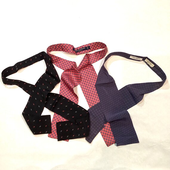Vintage 1970s Choice of 5 Silk Cravat Ascot Ties/N