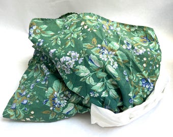 Vintage 1980s Laura Ashley Brambleberry Olympic Queen Bedskirt Dust Ruffle