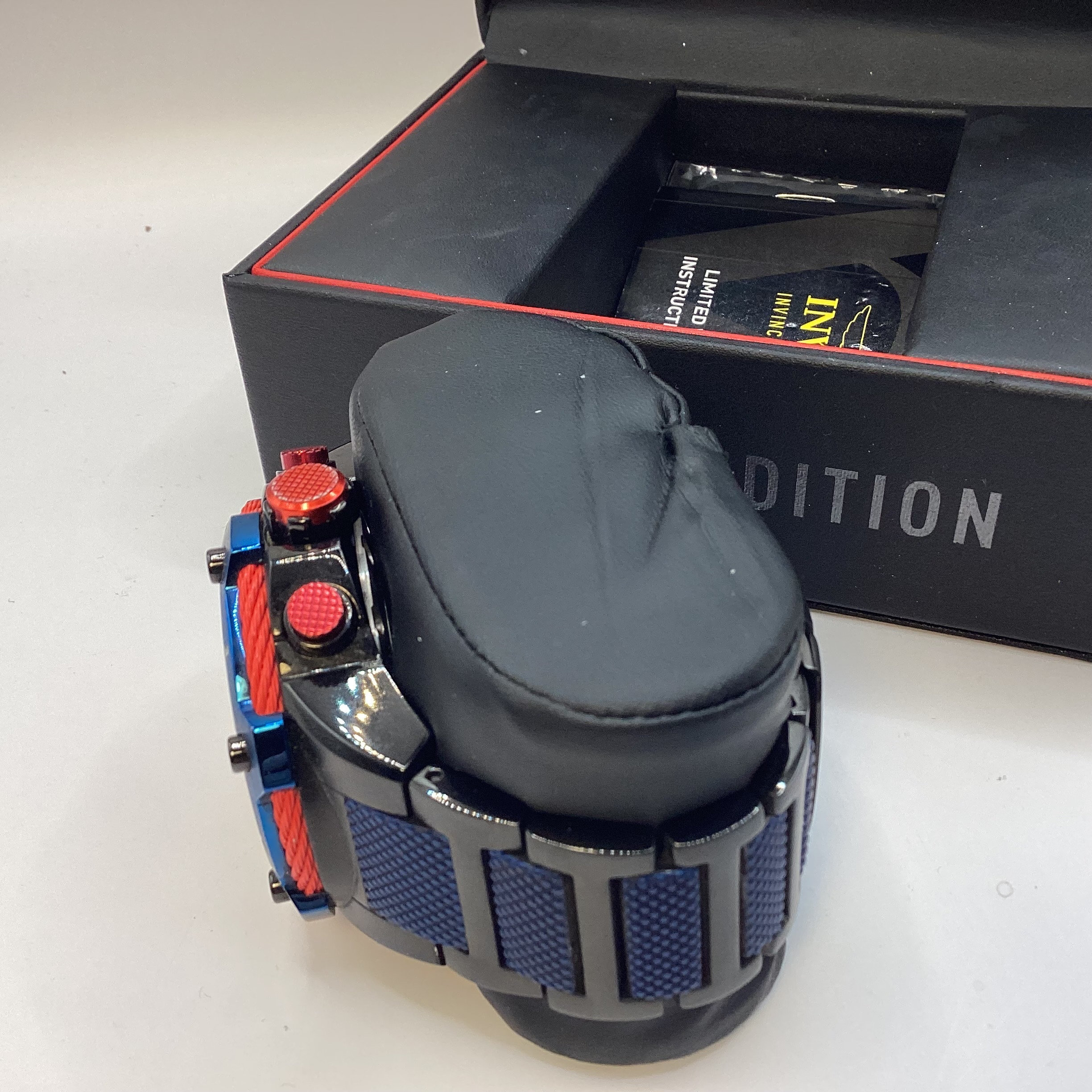 Vintage New in Box Limited Edition Spiderman Marvel Invicta