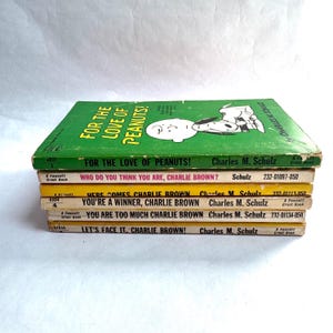 Vintage 1960s Set of 6 Peanuts Snoopy Paperback Books/Instant Collection/Instant Friends