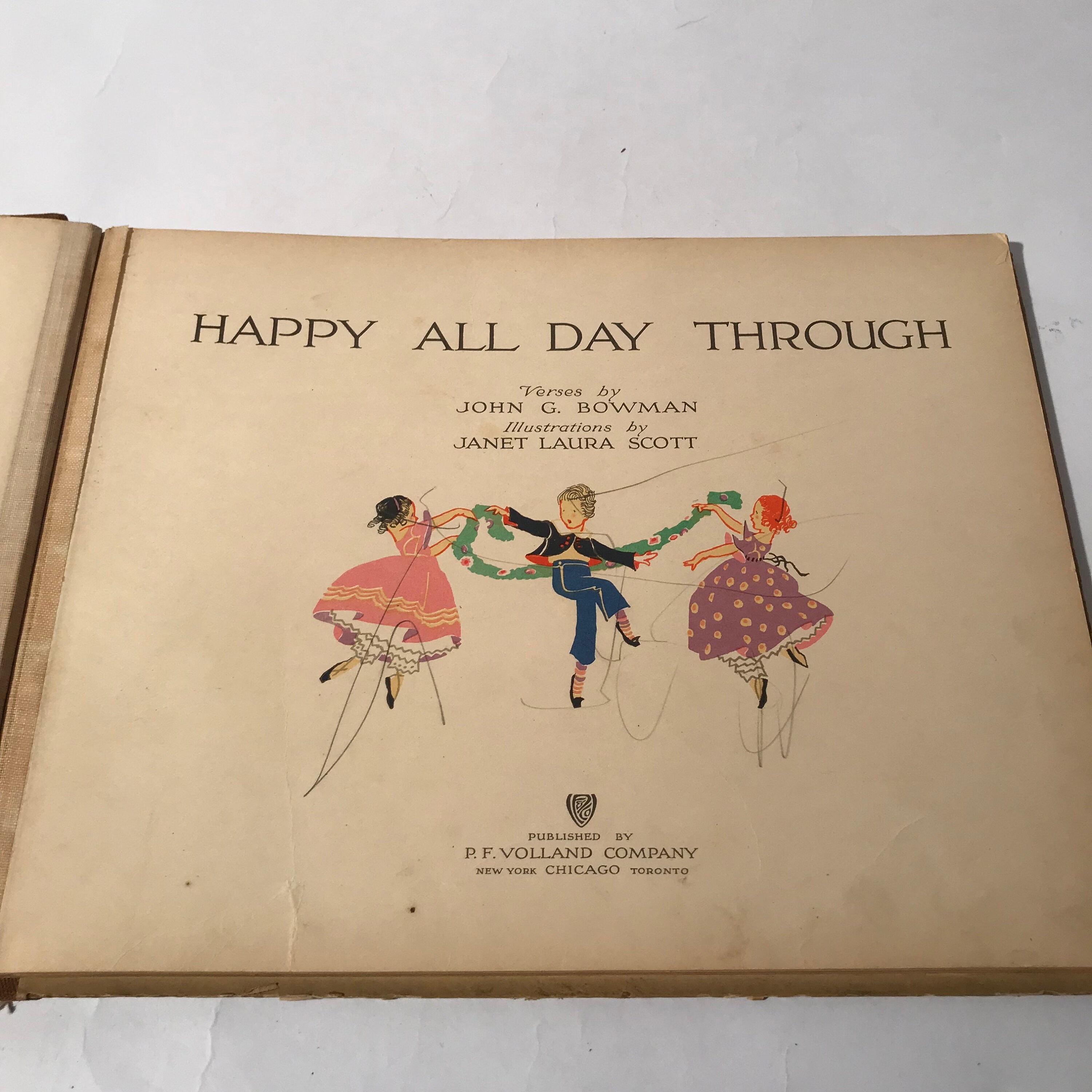 アンティーク洋書　HAPPY ALL DAY THROUGH Vintage 1917 'happy All Day Through