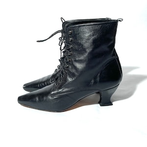 Vintage 1990s Goth Magic Low-Heeled Victorian Style Witch Boots/Sacha London/Lace Up Booties/Butter Soft Black Leather/7.5 B/Stunning Sexy