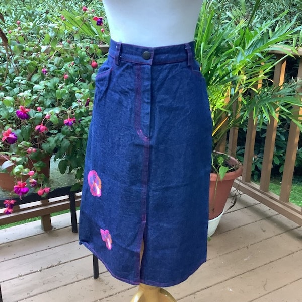 Vintage 2000s Vanessa Bruno Athe Paris Denim Skirt w/Pink Contrast Stitching and Floral Detail/Super Cute/Fun Bright Soft French Feelings