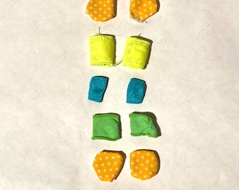 Vintage 1980s/1990s 11.5"/30 cm Fashion Doll Selection of Knee Pads/Roller Skating/Rollerblading/Skateboard/Hockey/Pads