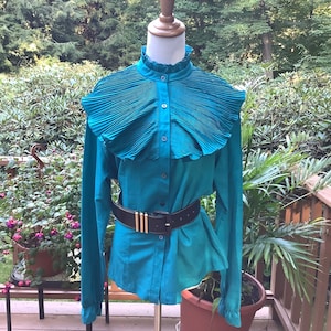 Vintage 1970s Crazy Huge Ruffle Front Teal Long Sleeve Polyester Blouse/Out of Control Lapel/Colonial Costume