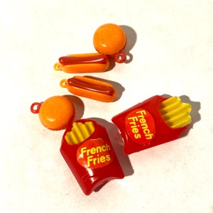 Vintage 1980s Hamburger Hot Dog French Fries Plastic Gumball Cracker Jack Miniature/Dollhouse Minis Charms for 11.5&quot;/30cm Fashion Dolls