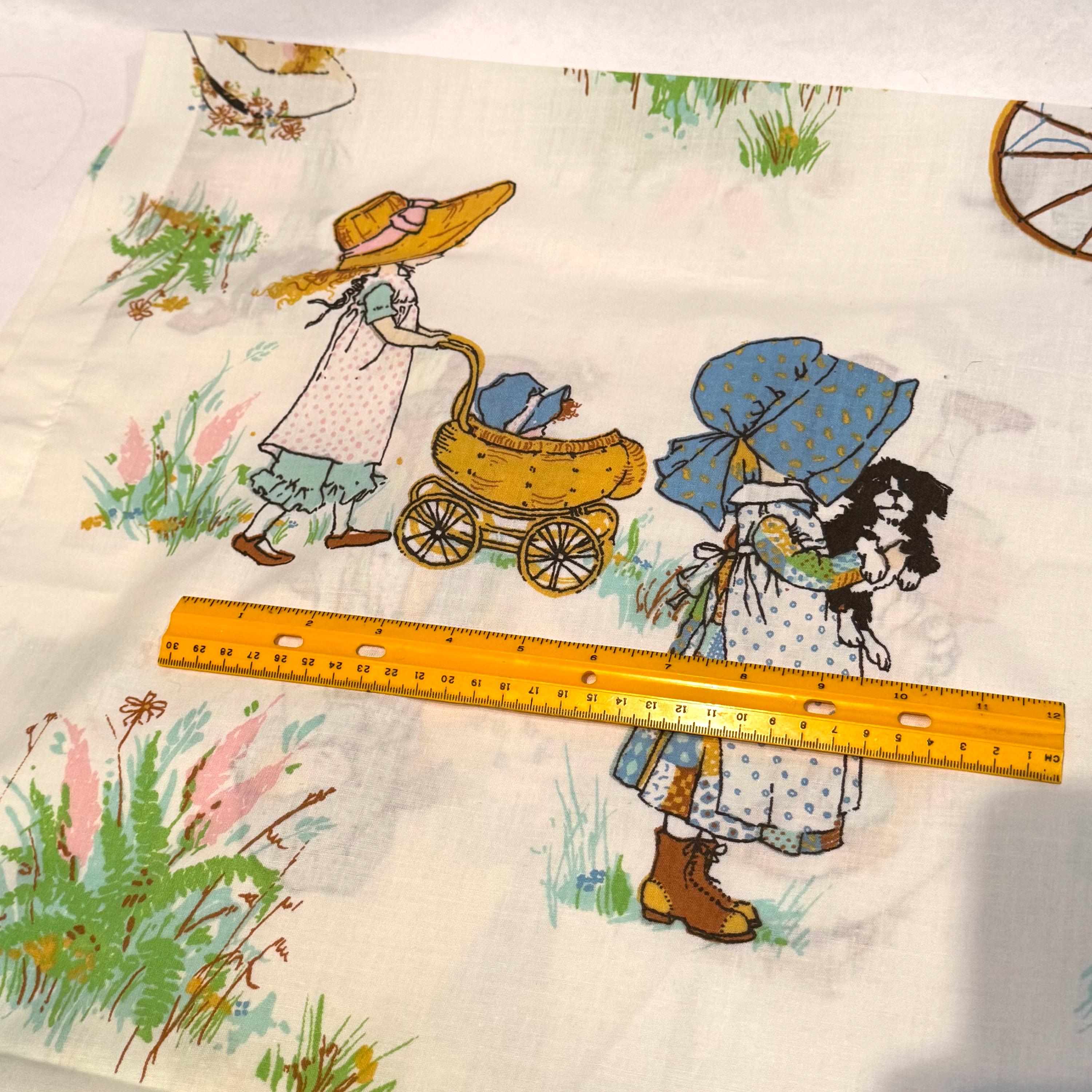 ホリーホビー　ヴィンテージ　カーテン Vintage 1970s Holly Hobbie RARE Set of 2 Exquisite Curtain Panels