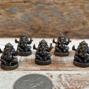 Small Ganesh Statue // Small Ganesha Statue // Ganesha Statue // Brass Ganesha Statue // Gift for Yogi // Ganesha Gift // Good Luck Ganesh