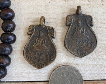 Thai Buddha Amulet Pendant // Thailand Amulet // Amulet Pendant // Buddhist Amulet // Thai Buddhist Talisman // Gift for Yogi / Buddha Charm