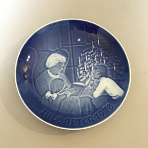 Vintage blue Christmas plate, Bing and Grondahl plate, Blue Christmas decor, A Christmas Tale, 1978 Christmas plate, plate from Denmark