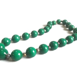 GREEN BEADED NECKLACE,Vintage Beaded Necklace, women&#39;s necklace, women&#39;s beaded necklace, gift for her, Mother&#39;s Day gift, jewelry for mom