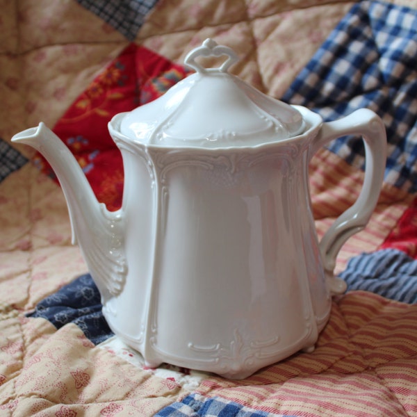 WHITE CHINA Teekanne, Baronesse weiß Teekanne und Deckel, weiß überbackene Tea Pot Muster, Vintage China Teekanne, Tirschenreuth Deutsch China