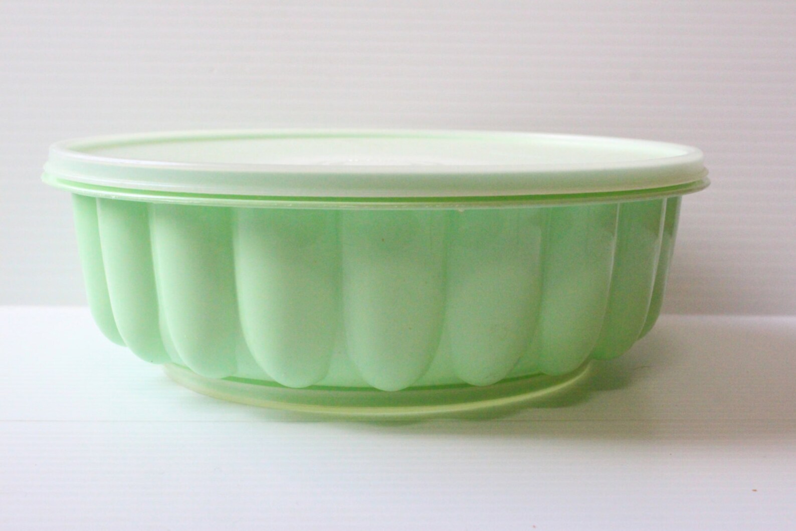 TUPPERWARE JELLO MOLD Tupperware mold Plastic salad mold Etsy