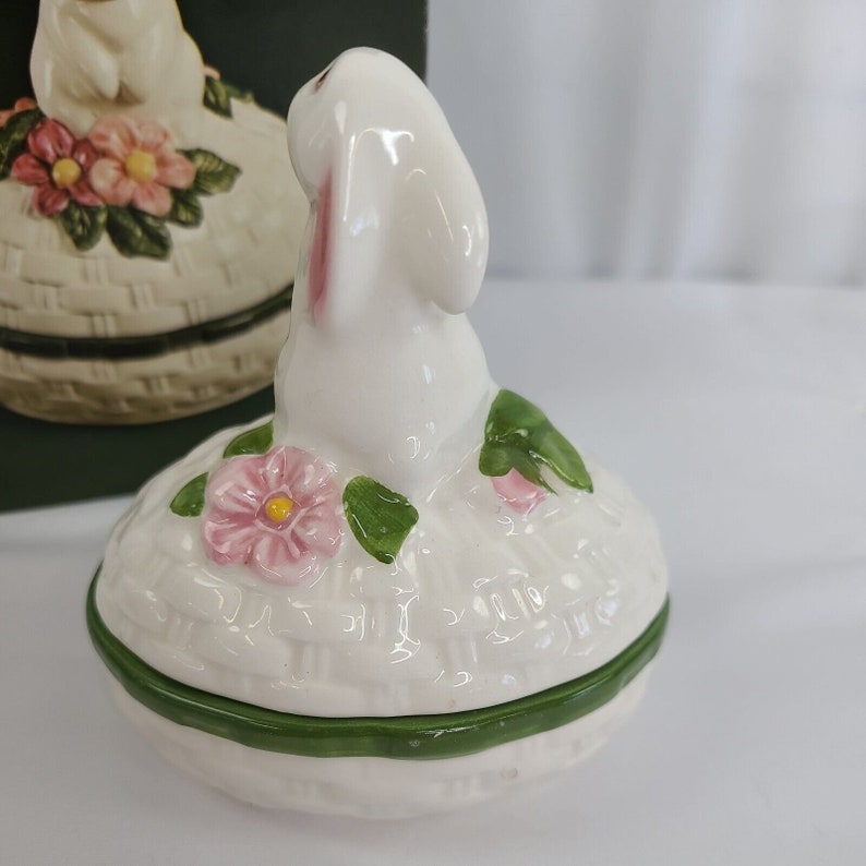 Vintage Avon 1982 Bunny Luv Hand Painted Ceramic Trinket Box Easter ...