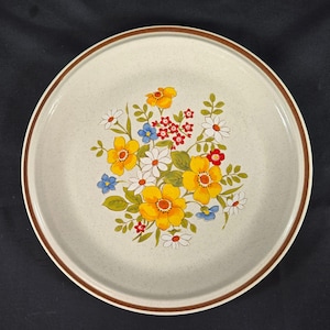 Vintage Hearthside Casual Elegance Bordeaux Stoneware 10.5&quot; Dinner Plate 671