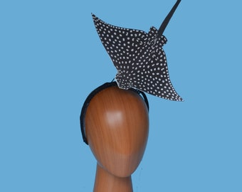 Surrealistischer Stachelrochen, Adlerrochen, Mantarochen Fascinator Haarband Kostüm Seapunk Kopfschmuck Hut