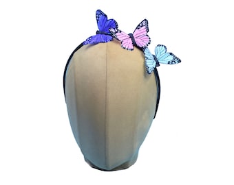 Pastell Feder Schmetterling Stirnband Fascinator - Lila Rosa Aqua Grün Mädchen Frauen Kind Ostern Baby Shower Frühling Garten Geburtstagsparty