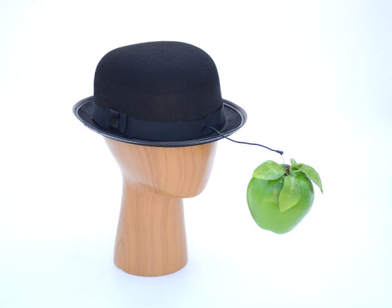 FabHatters Magritte Green Apple Black Bowler Hat | Floating Apple or Dove | Inspired by The Surrealist Painting Son of Man | unisex adult Bowler Hat