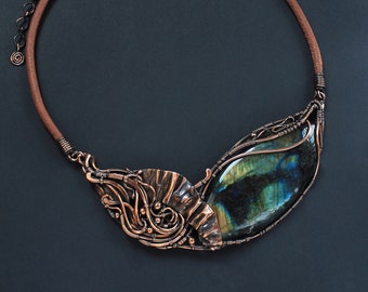 Regenbogen Labradorit Halskette Wald Anhänger Wire Schmuck Geschenk für Freundin Holz Kupfer Schmuck Wire Wrap Halskette Wire Wrapped Schmuck