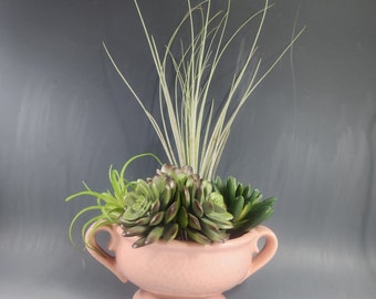 Ungemach / Brush Pottery Double Handled Pink Urn Planter Vase Faux Hammered Glaze Arts & Craft - USA