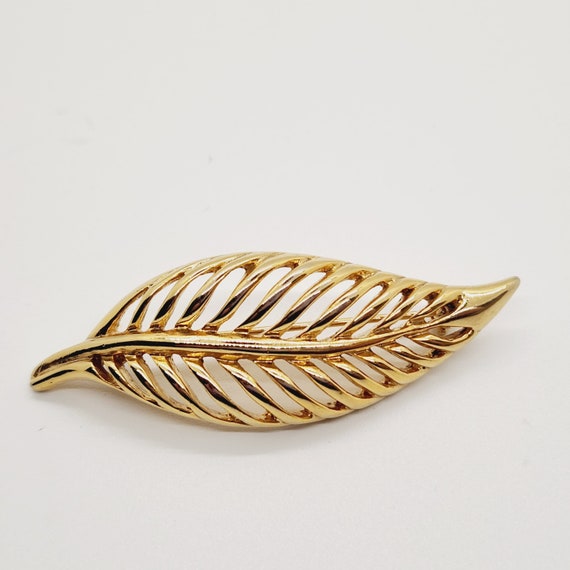 Large Gold Tone Stylized Long Leaf Scarf Pin Broo… - image 1