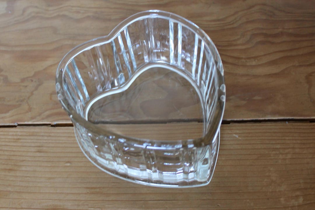 Heart Shaped Crystal Clear Glass Candy Dish Bowl Valentine's Day LOVE