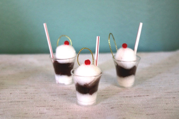 Birthday Pom Poms in Cream Soda Birthday Pom Poms in Cream Soda