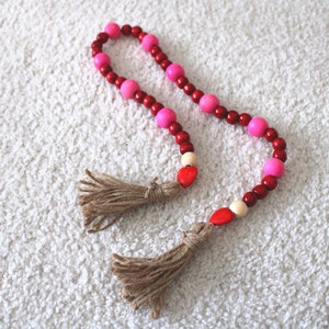 31 inch Hand Painted Wooden Bead Table Garland with HEARTS and Jute Twine Tassels red pink tan boho Valentine&#39;s Day Farmhouse country beaded