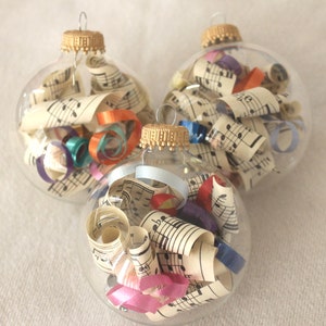 Individual SEAMLESS GLASS Music Ball Ornament-Christmas Bulb-musician-teacher gift-notes-scores-measures-ribbon curls-Navidad-Noel-Noël