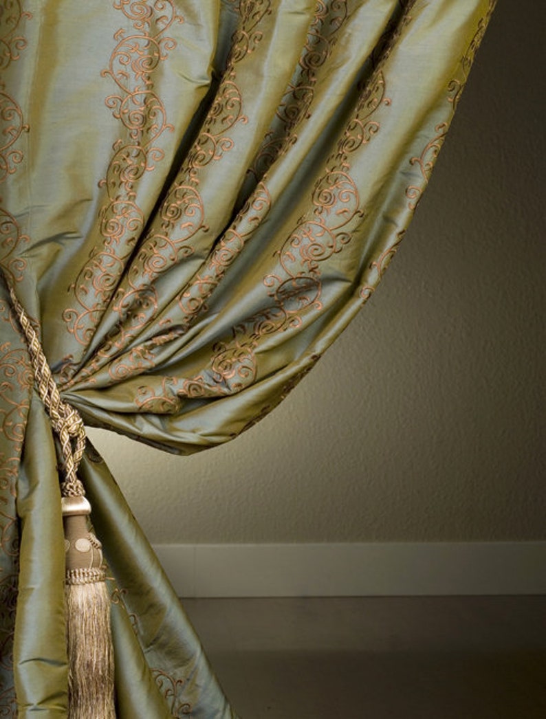Decorative Beige Multi Tone Curtain /& Drapery Tassel Tieback 12 tassel 716 Cord embrace Baroque Coll 32 Spread