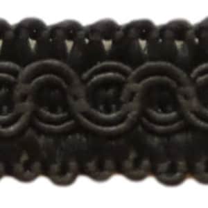Puede incluir: Borde trenzado negro con un patrón decorativo de bucles.