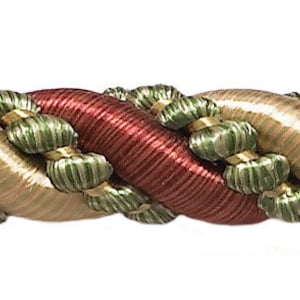 May include: A close-up of a braided trim with a twisted design. The trim is made of three colours: red, green, and beige.