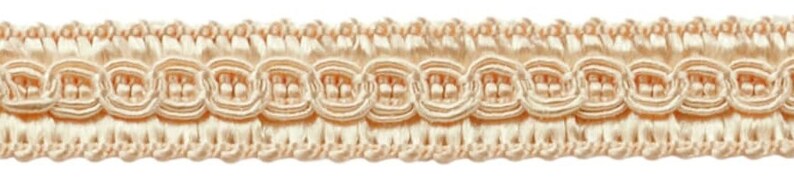 1/2" (1 cm) Podstawowa, solidna taśma pleciona Scroll Gimp Braid Trim # 0050SG, jasnoróżowa #E15 (jasnołososiowa brzoskwinia) 14 jardów (42 stopy/12,5 m) zdjęcie 2