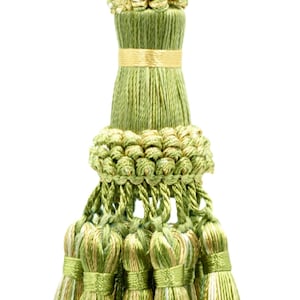 Borla para llaves DÉCOPRO de 10 cm (4"), lazo de 7,5 cm (3") # NKT, Olive Garden #010 (Verde amarillento, verde salvia, oliva, blanco roto). Se vende por unidad.