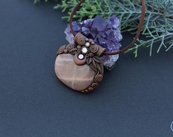 Collana con Adularia